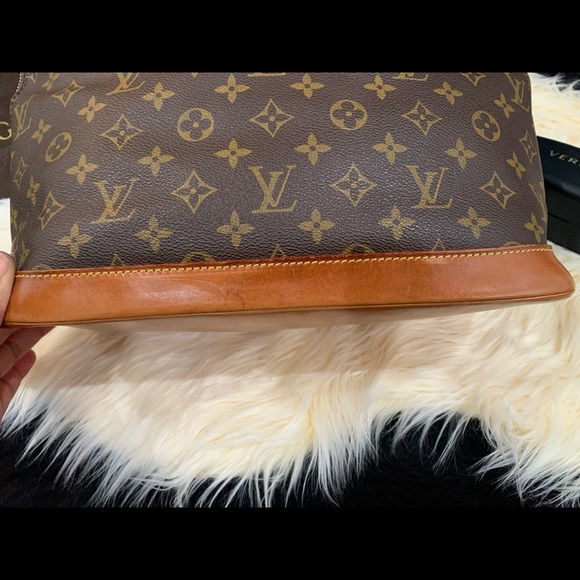 Louis Vuitton Alma - Picture 5 of 10